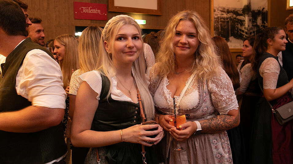 Die Partybilder vom Samstag, 16. August, aus dem Festzelt Krönner. Die Partybilder vom Samstag, 16. August, aus dem Festzelt Krönner.