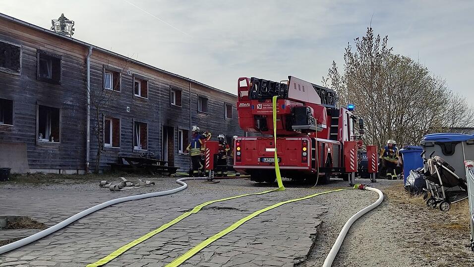 In einer Asylunterkunft in Vilsbiburg ist ein Brand ausgebrochen. In einer Asylunterkunft in Vilsbiburg ist ein Brand ausgebrochen.