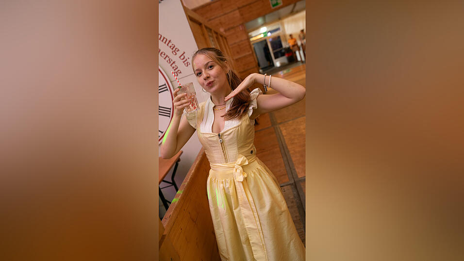 Die Partybilder vom Sonntag, 17. August, aus dem Festzelt Reisinger. Die Partybilder vom Sonntag, 17. August, aus dem Festzelt Reisinger.