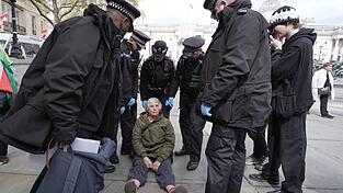 Die Demonstration fand im Zentrum Londons statt. Die Demonstration fand im Zentrum Londons statt.