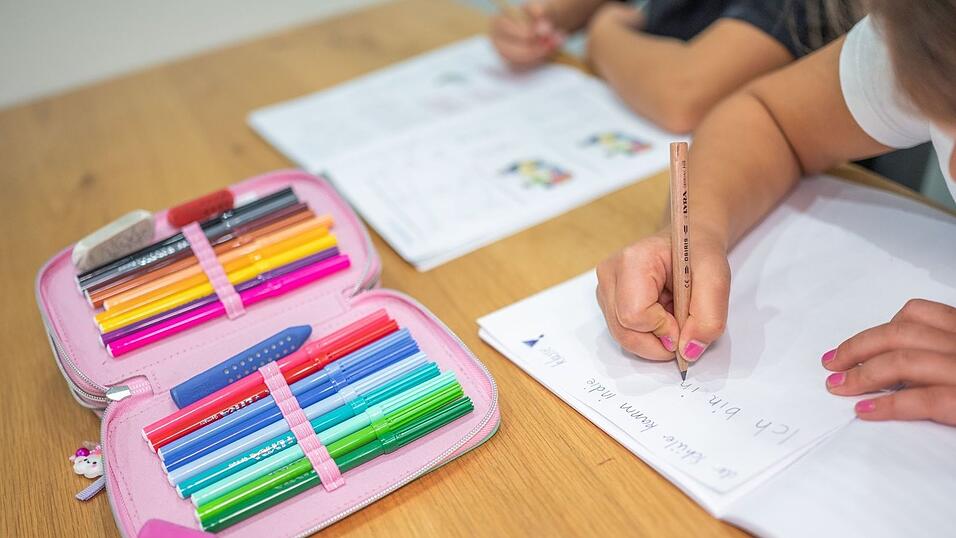 Bei den meisten angehenden Vorschulkindern werden die Sprachkenntnisse nur in der Kita überprüft. (Symbolbild)