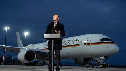 Vor seinem Abflug nach Peking gab Merz f&uuml;nf Leitlinien f&uuml;r seine China-Visite aus.