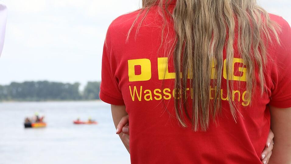 Die DLRG verzeichnete 26 Badetote - allein am vergangenen Wochenende. (Archivfoto) Die DLRG verzeichnete 26 Badetote - allein am vergangenen Wochenende. (Archivfoto)