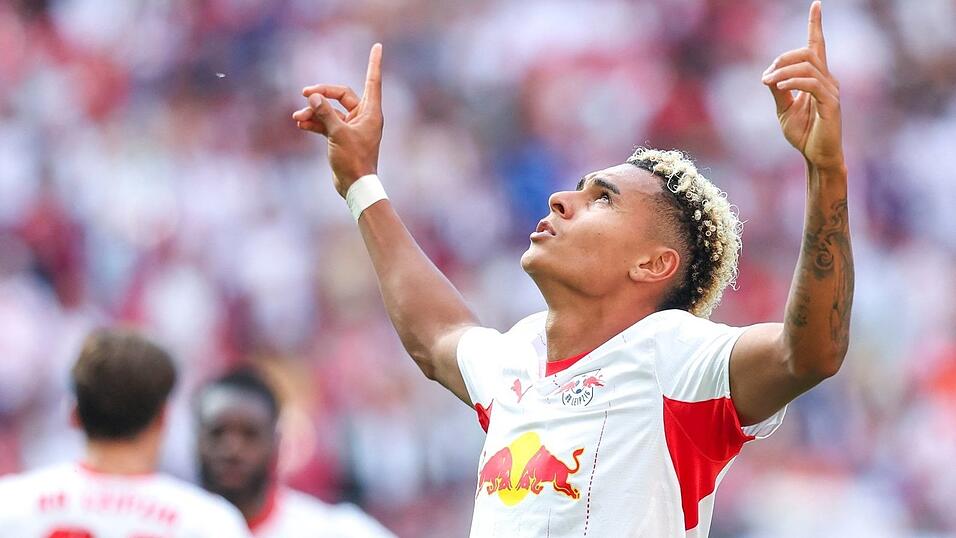 Antonio Nusa (RB Leipzig) jubelt nach seinem Traumtor. Antonio Nusa (RB Leipzig) jubelt nach seinem Traumtor.