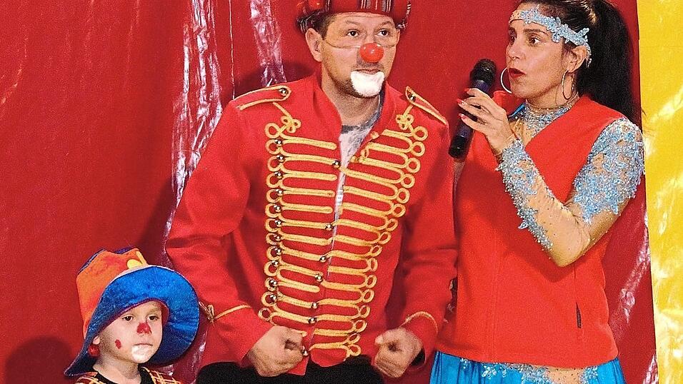 Bei ihren Auftritten stehen neben Simon und Diana Medrano auch ihre Kinder in der Manege, wie der siebenj&auml;hrige Christiano.