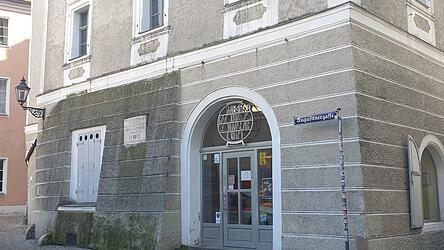 Die B&auml;ckerei Schwarzer liegt in der Oberen Bachgasse.