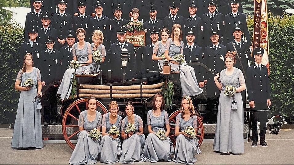 Das Gruppenbild zum 125-jährigen Gründungsjubiläum der Freiwilligen Feuerwehr Mitterstetten. Das Gruppenbild zum 125-jährigen Gründungsjubiläum der Freiwilligen Feuerwehr Mitterstetten.