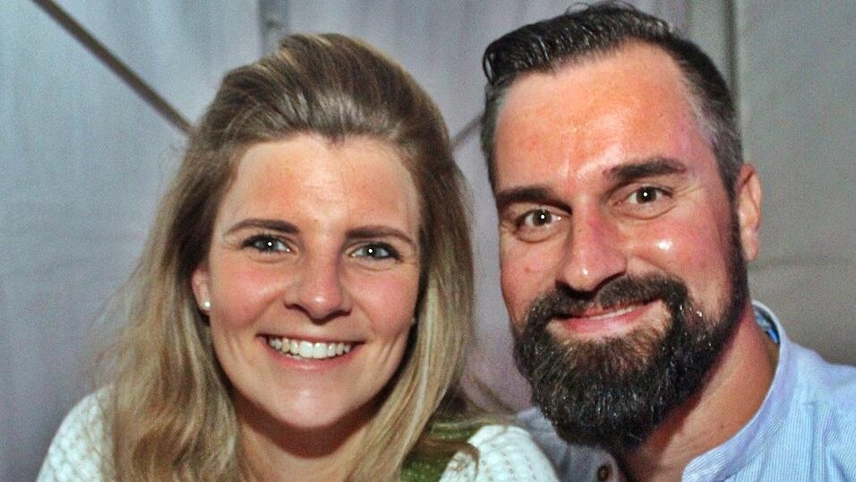 Die besten Bilder vom Wein- und Wei&szlig;bierfest des Burschenvereins Arth und der M&auml;dchengruppe.