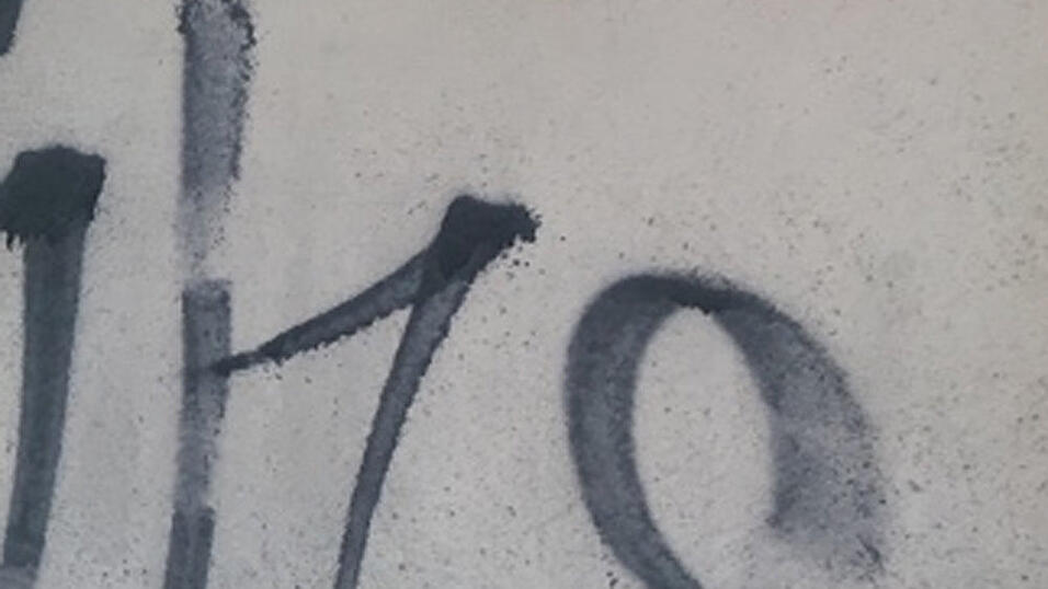 An der Realschule Pfarrkirchen wurden judenfeindliche Schmierereien entdeckt. (Symbolbild)