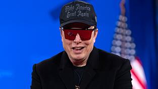 Elon Musk will seine KI-Firma gem&auml;&szlig; den W&uuml;nschen von US-Pr&auml;sident Donald Trump umbenennen. (Archivbild)