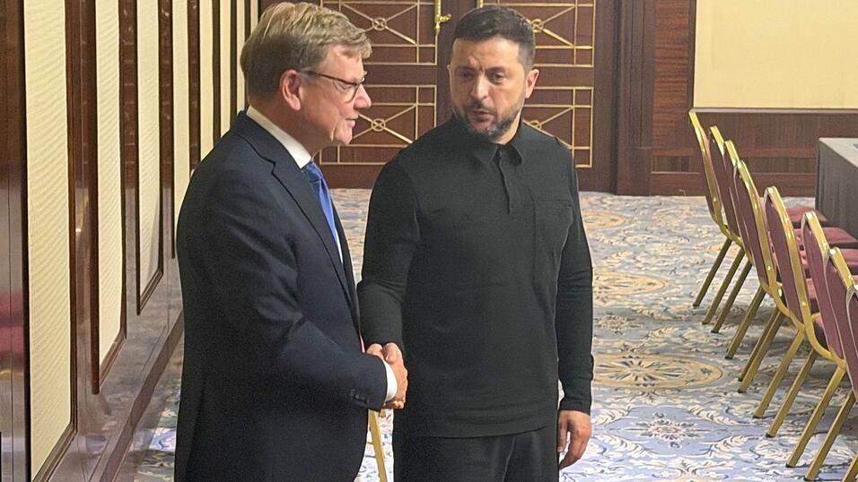 Bundesaußenminister Johann Wadephul (CDU) erwartet, dass die Ukraine den russischen Angriffskrieg gegen die Ukraine gewinnt. (Archivbild) Bundesaußenminister Johann Wadephul (CDU) erwartet, dass die Ukraine den russischen Angriffskrieg gegen die Ukraine gewinnt. (Archivbild)