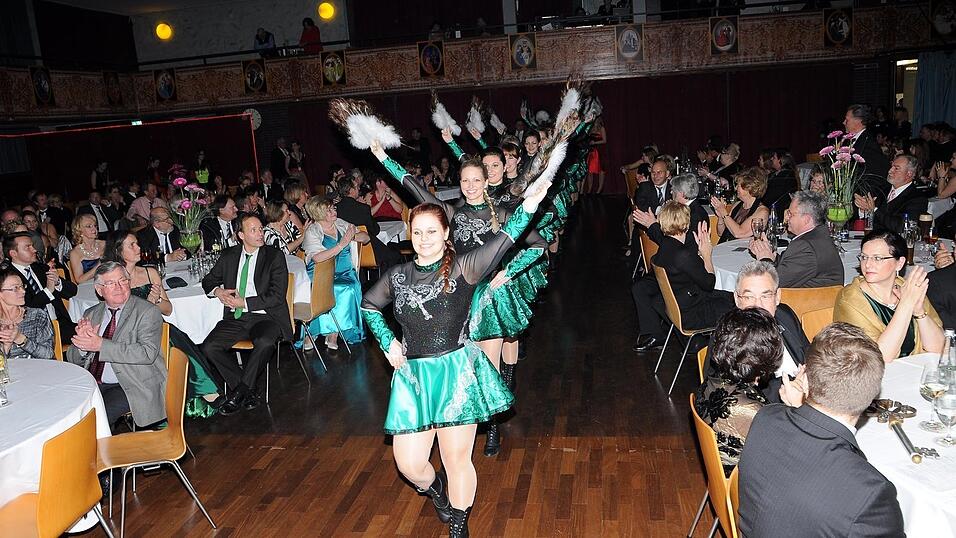 Impressionen vom Intrhonisationsball 2015 der Narrhalla Moosburg. (Foto: Ren&eacute; Spanier)