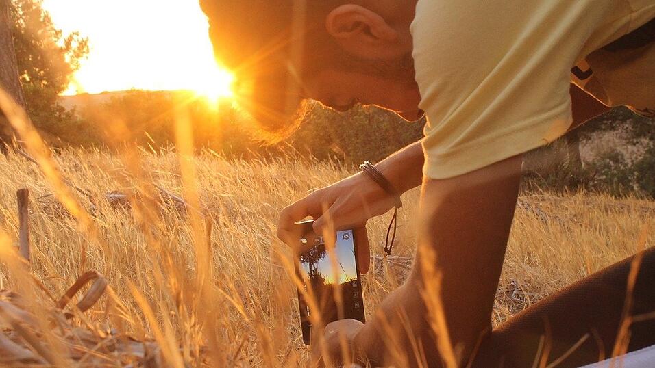 Es braucht keine teure Videokamera, fürs Filmen reicht ein Smartphone. Es braucht keine teure Videokamera, fürs Filmen reicht ein Smartphone.