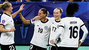 Mal wieder bei einer WM jubeln: Das ist das Ziel der deutschen Fußballerinnen. (Archivbild) Mal wieder bei einer WM jubeln: Das ist das Ziel der deutschen Fußballerinnen. (Archivbild)