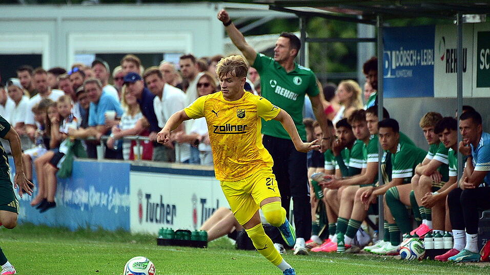 Max Meyer ist aktuell einer der Aktivposten bei der DJK Vilzing, der im ersten Pokalspiel beim 6:0 in Wenzenbach zwei Tore erzielt hat. Max Meyer ist aktuell einer der Aktivposten bei der DJK Vilzing, der im ersten Pokalspiel beim 6:0 in Wenzenbach zwei Tore erzielt hat.