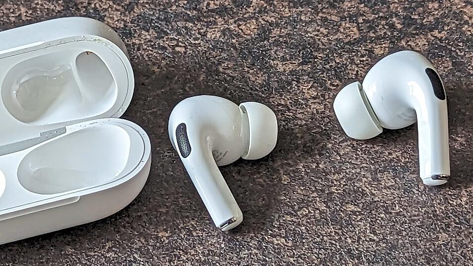 Sollten die Airpods des mutma&szlig;lich Gesch&auml;digten als Pfand dienen, wie einer der Angeklagten sagte, oder wurden sie ihm abgepresst? Das war vor Gericht nicht zu kl&auml;ren.
