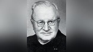 Pfarrer und Dekan Johann Baptist Rois war als Seelsorger im Markt Simbach t&auml;tig. In einem Brief an das Bisch&ouml;fliche Ordinariat Passau beschreibt er die Vorg&auml;nge in Simbach nach Ende des Zweiten Weltkrieges. (Archivfoto)