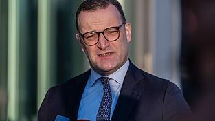 Jens Spahn weist die Kritik der Gr&uuml;nen am Kurs des Kanzlers zur&uuml;ck.