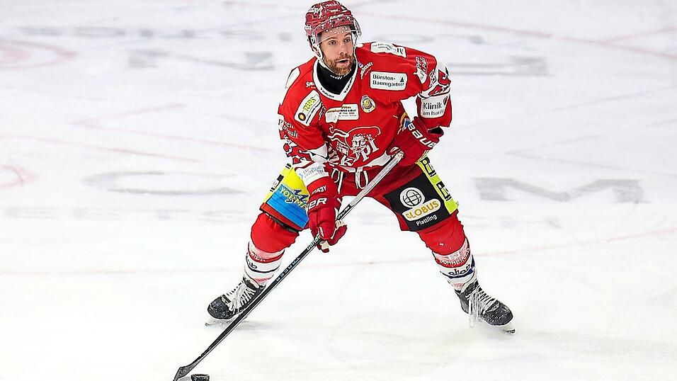 Im Donau-Derby zeigte nicht nur Deggendorfs Defensive mit Ondrej Pozivil, dass die Ehrenberger-Truppe trotz einiger Verletzten stets nach H&ouml;chstleistungen strebt. Foto: Roland Rappel