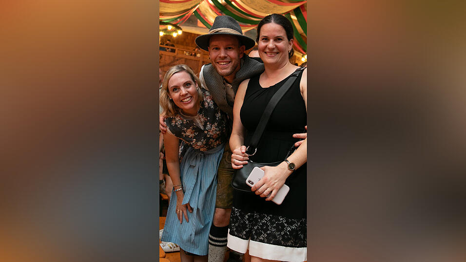 Die Partybilder vom Donnerstag, 14. August, aus dem Festzelt Weckmann. Die Partybilder vom Donnerstag, 14. August, aus dem Festzelt Weckmann.