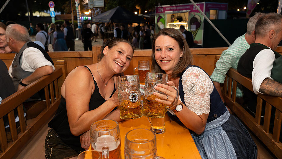 Die Partybilder vom Freitag, 16. August 2024, aus dem Festzelt Weckmann. Die Partybilder vom Freitag, 16. August 2024, aus dem Festzelt Weckmann.