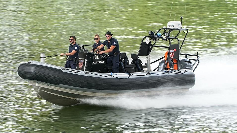 Nach dem Fund von vier Leichen in der Seine hat die Polizei einen Mann unter Mordverdacht festgenommen (Archivbild). Nach dem Fund von vier Leichen in der Seine hat die Polizei einen Mann unter Mordverdacht festgenommen (Archivbild).