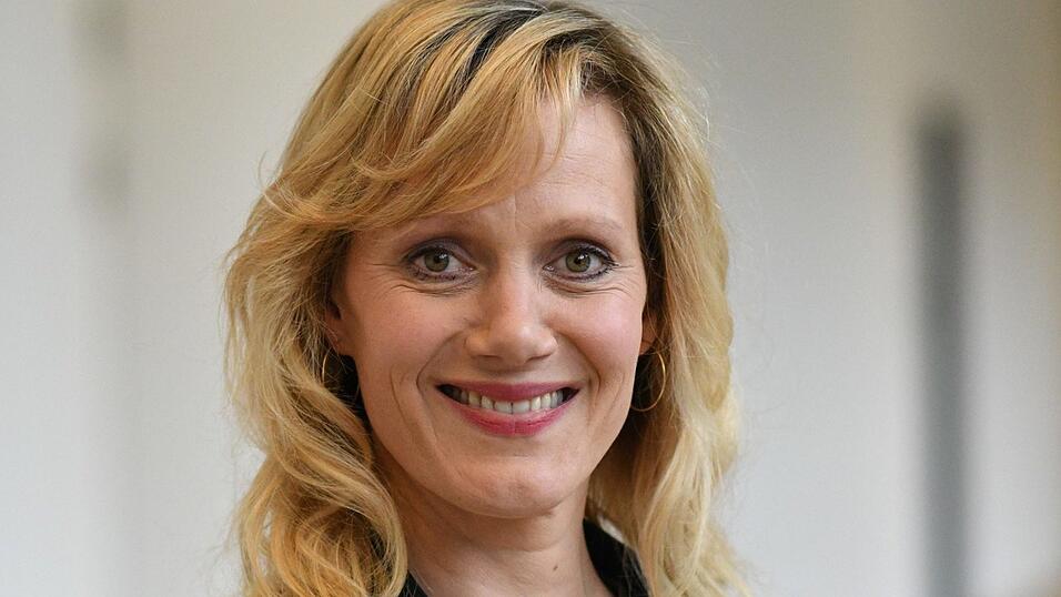 Die Schauspielerin Anna Schudt hat bei den International Emmy Awards 2018 abgeräumt. Die Schauspielerin Anna Schudt hat bei den International Emmy Awards 2018 abgeräumt.