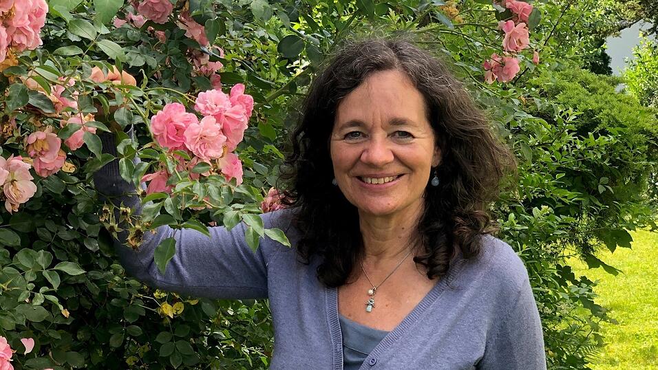 Irmgard Brand im Garten ihres Elternhauses in Mallersdorf. Irmgard Brand im Garten ihres Elternhauses in Mallersdorf.