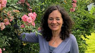 Irmgard Brand im Garten ihres Elternhauses in Mallersdorf. Irmgard Brand im Garten ihres Elternhauses in Mallersdorf.