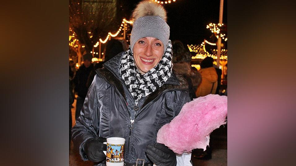 Der traditionelle Christkindlmarkt in Landshut z&auml;hlt zweifelsfrei zu den sch&ouml;nsten Bayerns. Daher pilgerten auch am Samstag, 15. Dezember, wieder etliche Besucher aus Nah und Fern zur Freyung.