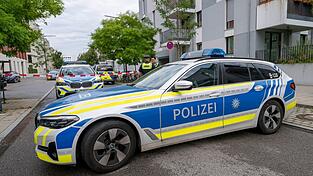Bei einer Wohnungsdurchsuchung in der Sache fielen auch Schüsse. (Archivbild).