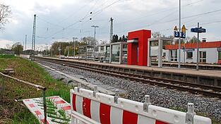 Der Bahnhof Radldorf ist nicht nur von der Streckensperrung ab Juli betroffen. Hier wird auch extrem viel gebaut.