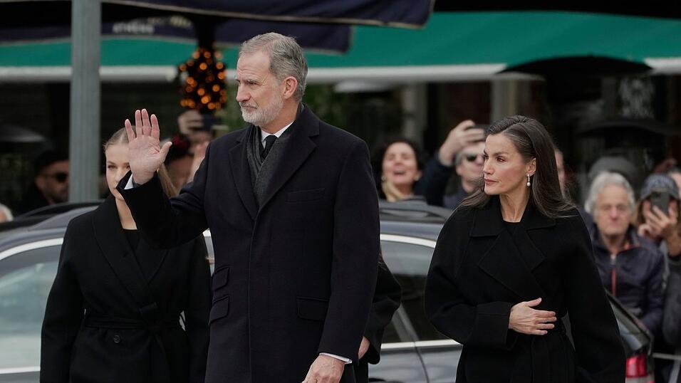 Zur Bestattung von Irene von Griechenland nach Athen gereist: Spaniens K&ouml;nig Felipe (l).