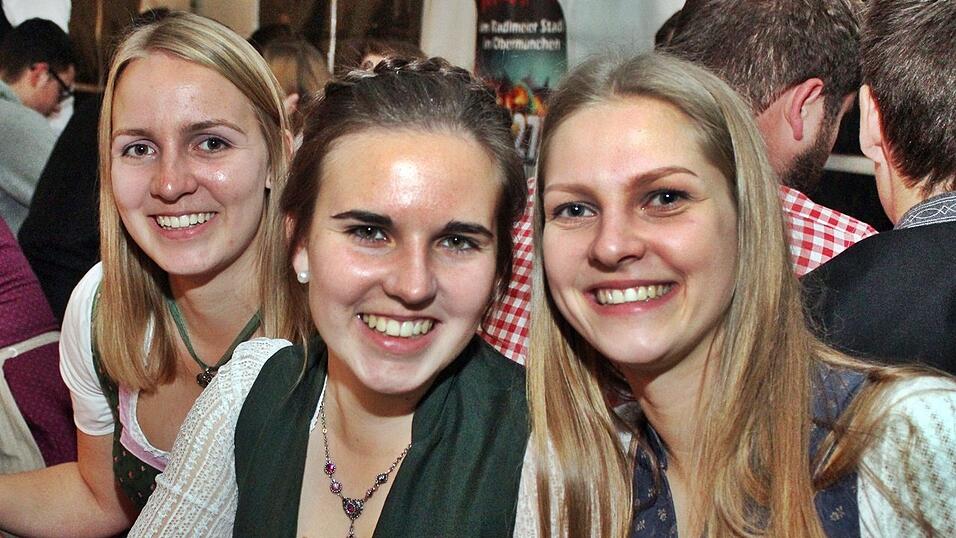 Die besten Bilder vom Wein- und Wei&szlig;bierfest des Burschenvereins Arth und der M&auml;dchengruppe.