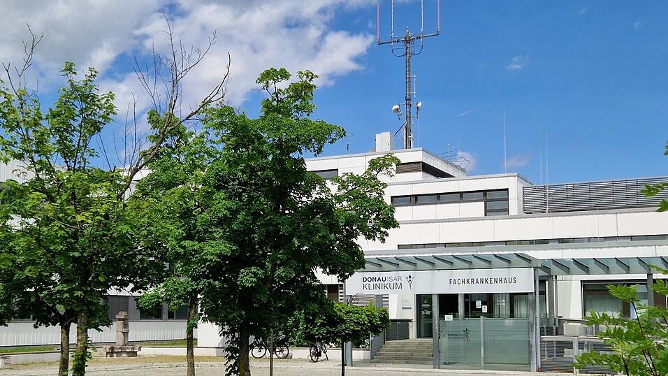 Eine bessere Kommunikation und mehr Infos zum Landauer Krankenhaus w&uuml;nscht sich Stadtrat Xaver N&uuml;rnberger. Auch rief er B&uuml;rgermeister Matthias Kohlmayer in der Stadtratssitzung auf, einen Ortstermin des Gremiums m&ouml;glich zu machen.