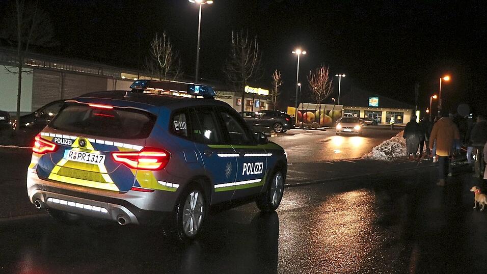 Die Polizei begleitete den Spaziergang.