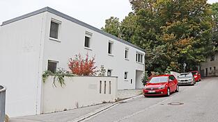 Im ehemaligen AOK-Gebäude an der Unteren Bergstraße dürfen nun doch weitere Wohnungen entstehen.