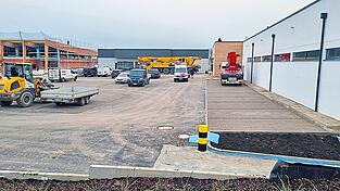 Am Einzelhandelszentrum in der Vilsbiburgerstraße wird noch fleißig gebaut. Am Einzelhandelszentrum in der Vilsbiburgerstraße wird noch fleißig gebaut.