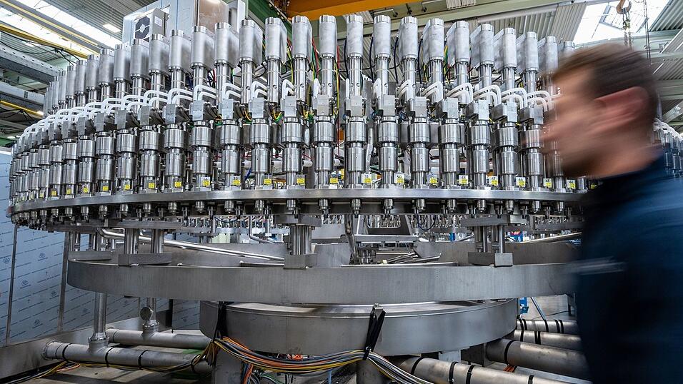 Die Exporte der Maschinenbauer in die USA sind eingebrochen, was die gesamte Bilanz belastet. (Archivbild) Die Exporte der Maschinenbauer in die USA sind eingebrochen, was die gesamte Bilanz belastet. (Archivbild)