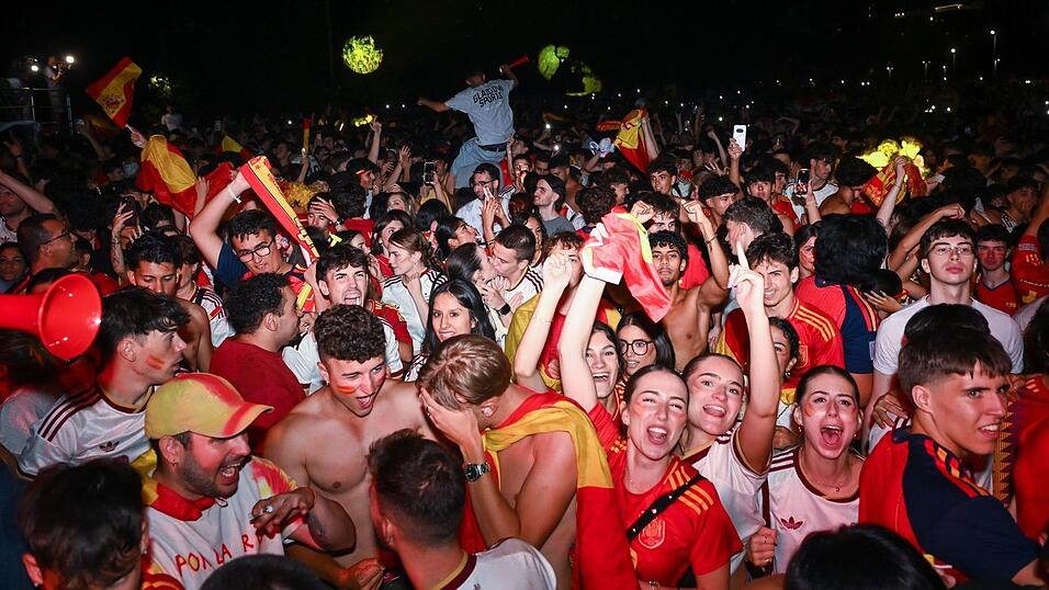In Madrid wurde kräftig gefeiert. In Madrid wurde kräftig gefeiert.