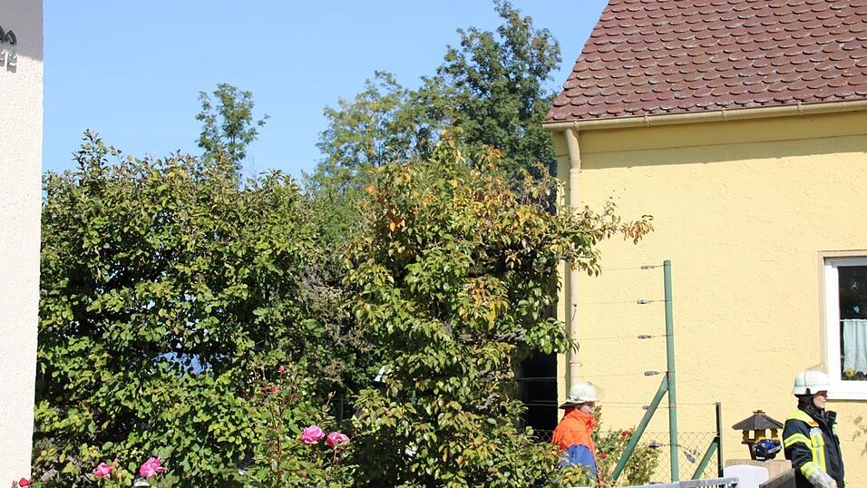 Im Plattlinger Gemeindebereich Enzkofen ist am Freitag ein Gartenhäuschen in Brand geraten. Im Plattlinger Gemeindebereich Enzkofen ist am Freitag ein Gartenhäuschen in Brand geraten.