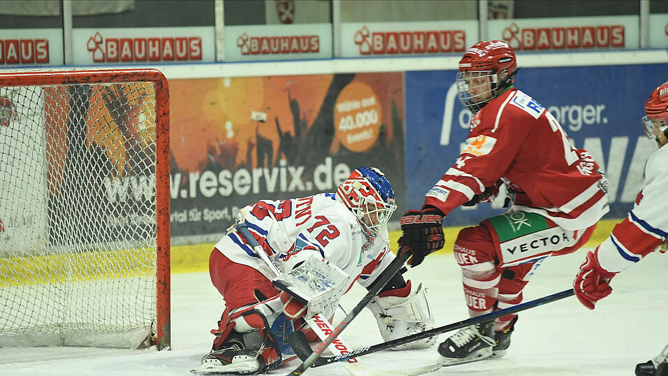 Der Deggendorfer SC hat das ostbayerische Derby bei den Eisbären Regensburg gewonnen. Der Deggendorfer SC hat das ostbayerische Derby bei den Eisbären Regensburg gewonnen.