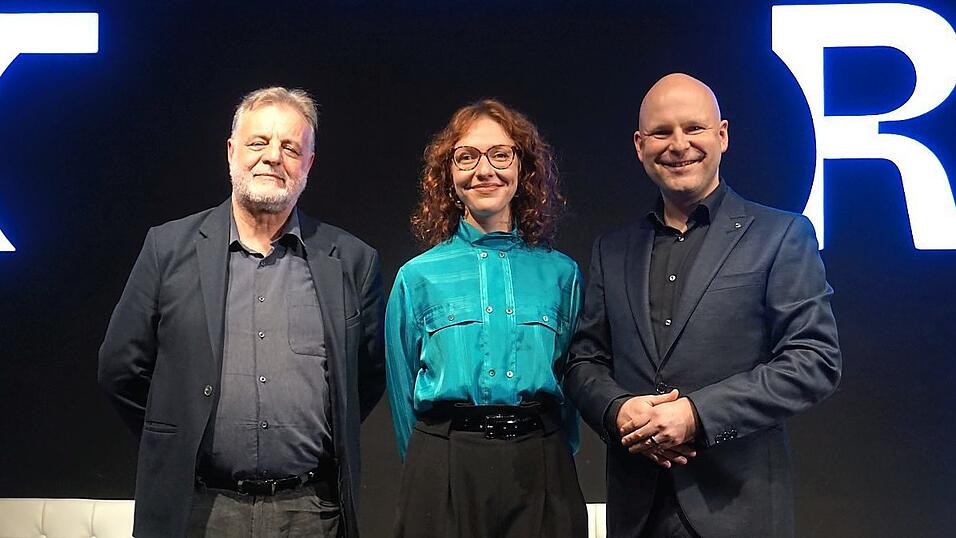 Komponist Pierangelo Valtinoni (von links), Dramaturgin Marie Julius und Intendant Sebastian Ritschel.