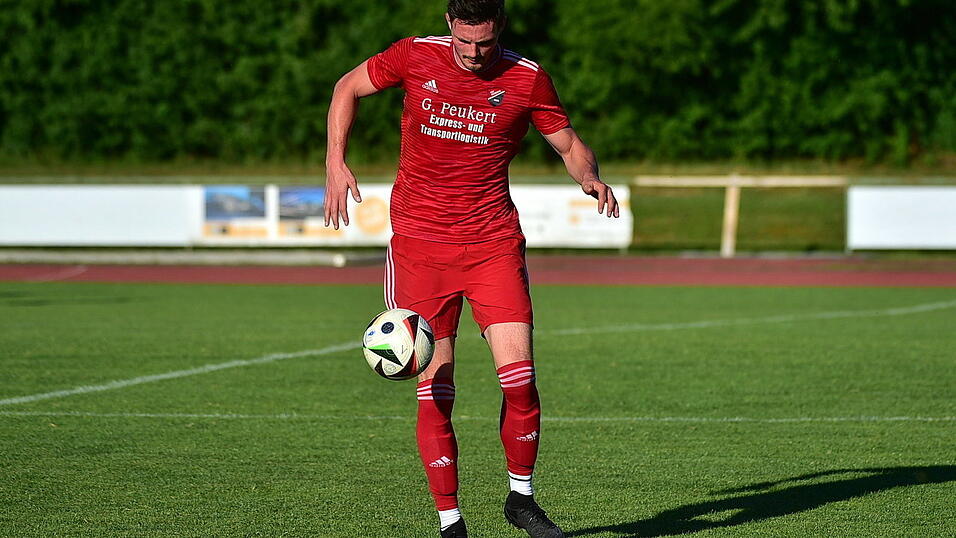 Rechtzeitig vor dem letzten Punktspiel und der Relegation hat sich beim TSV Seebach Mittelst&uuml;rmer Patrick Pfisterer zur&uuml;ckgemeldet.