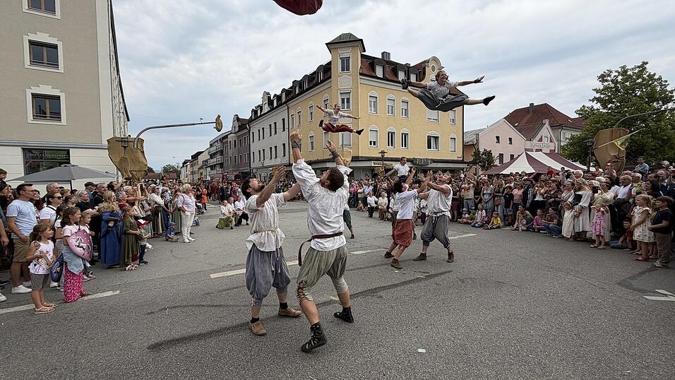 Diese Truppe sorgte bei den Zuschauern für Staunen. Diese Truppe sorgte bei den Zuschauern für Staunen.