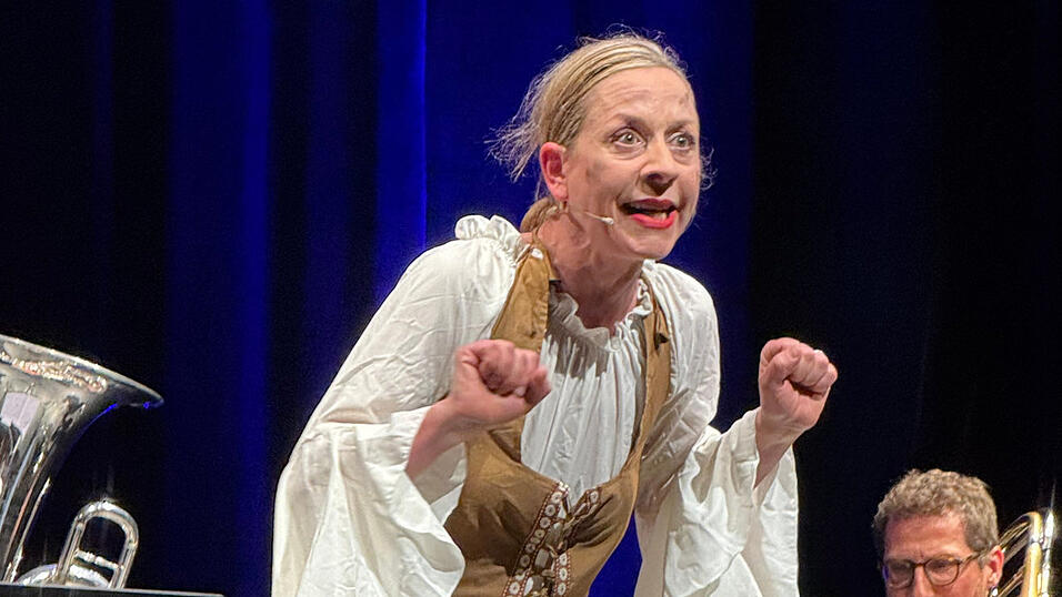 Anna Veit als Aschenbr&ouml;del