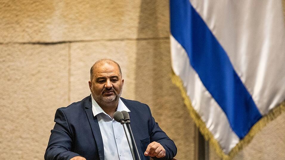 Besonders entscheidend bei der Wahl könnte die islamisch-konservative Raam unter Mansur Abbas werden. (Archivbild) Besonders entscheidend bei der Wahl könnte die islamisch-konservative Raam unter Mansur Abbas werden. (Archivbild)