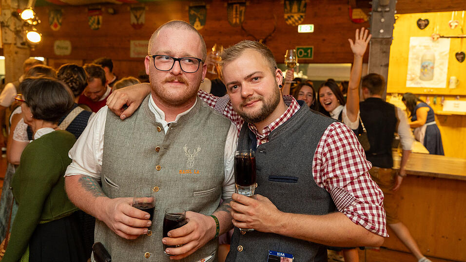 Die Partybilder vom Freitag, 9. August 2024, aus dem Festzelt Weckmann. Die Partybilder vom Freitag, 9. August 2024, aus dem Festzelt Weckmann.