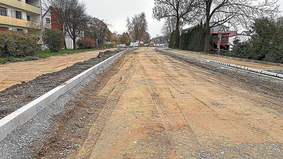 Ende April 2025 startete die Kanalumlegung sowie im Nachgang die Straßensanierung.