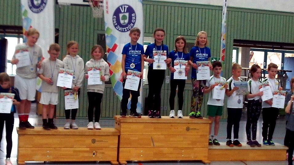 Siegerfoto der Fun-Gruppe 2: Die blauen Rennmäuse des TV Bad Kötzting als Siegermannschaft. Siegerfoto der Fun-Gruppe 2: Die blauen Rennmäuse des TV Bad Kötzting als Siegermannschaft.